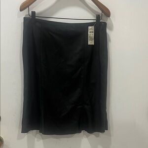 Lillie Rubin Classic Black Pencil Skirt